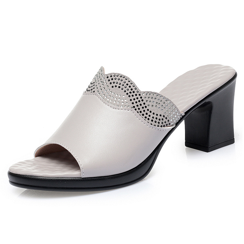 Summer Women's Outdoor Leather Mid-Heel Chunky Heel Comfortable Anti-Slip Soft Sole Large Size Sandals - Image 7