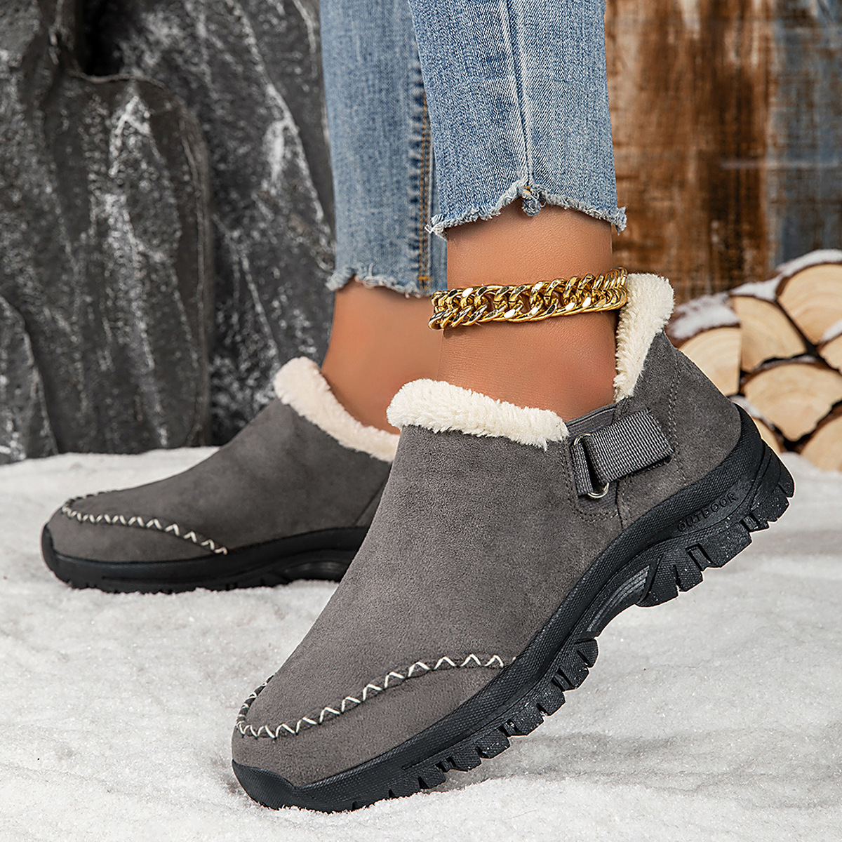 Outdoor snow boots with low cut lightweight and plush cotton tow - Image 2
