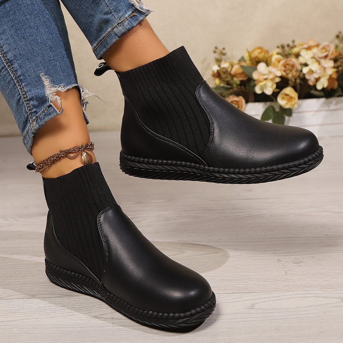 Round headed Martin boots with flat bottomed sleeves - Image 7