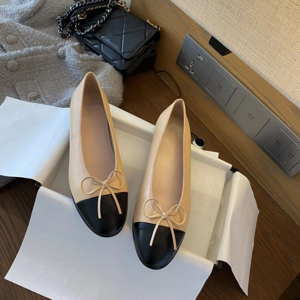 Ballet Flat Shoes Women Charming Classic Bow Slip-On Low Heel Plain Shoes - Image 2