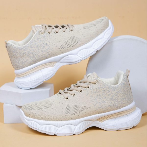 Women's Sports Shoes Breathable Soft Sole Ultra-light Running Shoes Versatile Mesh Casual Running Shoes Travel Shoes - Image 4
