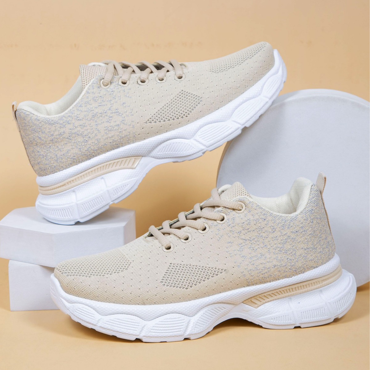 Women's Sports Shoes Breathable Soft Sole Ultra-light Running Shoes Versatile Mesh Casual Running Shoes Travel Shoes - Image 4