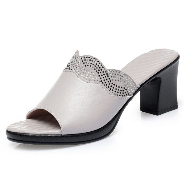 Summer Women's Outdoor Leather Mid-Heel Chunky Heel Comfortable Anti-Slip Soft Sole Large Size Sandals - Image 5